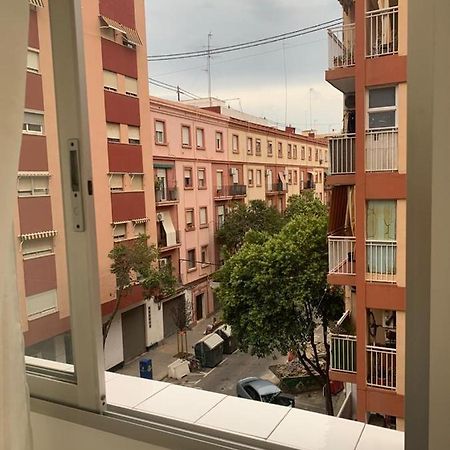 Habitacion Individual Apartment Валенсия Екстериор снимка